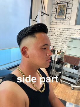 ドッグス 柏(Dawgs) フェザーパーマ サーフカール 刈り上げセンターパート