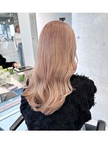 サンク 原宿 表参道(cinq)&nbsp;インナーカラーミルクティーベージュレイヤー切りっぱなしボブ