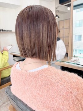 ネオリーブ クーロ(Neolive curro) タッセルボブ×ハイライト[白髪ぼかしハイライト]