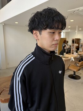 エマン(AIMANT) シャドウパーマ