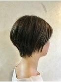 襟足スッキリくびれショート
