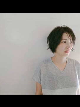 アトリエ オーツー(atelier O+O) ひし形シルエットなショートスタイル♪