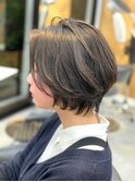 くせ毛風カールがかわいい♪抜け感大人ショートボブ