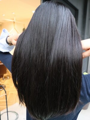《人気のTOKIOトリートメント取り扱い》髪を内側から補修し、潤い＆艶感溢れる仕上がりに♪