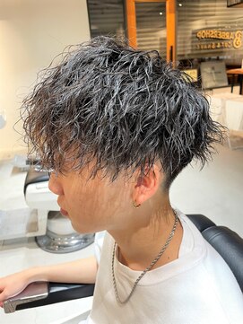 フリーク バーバーショップ 都島店(FREAK BARBER SHOP) 波打ちソフトツイストスパイラルパーママッシュ