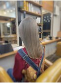 ホワイト系カラー　シルバーグレージュ