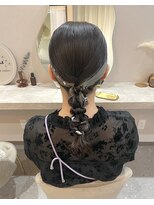 ミラ(Mila)&nbsp;インナー活かしてお呼ばれヘアセット★艶々タイトアレンジ♪