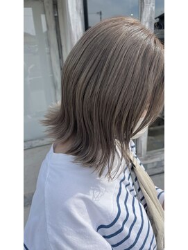 バレッタ(barretta) ハイトーン切りっぱなしボブ