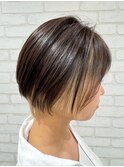 大人ショートボブヘアくびれショート白髪染めグレイカラー40代