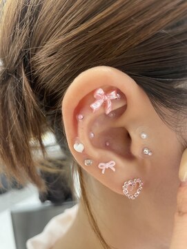 アールプラス 新宿(ar+) 【新宿駅/新宿三丁目/耳つぼジュエリー】