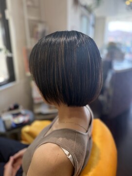 エマニエル(emanuel) 新しい自分に出会えるボブスタイル