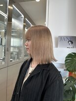 サンク 原宿 表参道(cinq) ピンクベージュワイドバング顔周りレイヤー透明感カラー