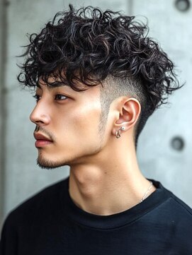 ラギッド 大野城店(RUGGED) ツイストスパイラルパーマ ツーブロック フェードカット 20代