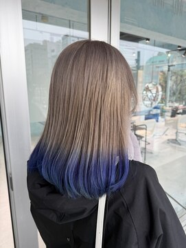 アミティ(AMITY) ブリーチ3回グラデーションカラー