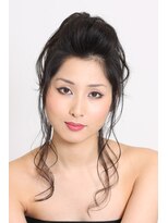 アールザビビット(R The Bibitto) ポンパドール ゆるふわアップ