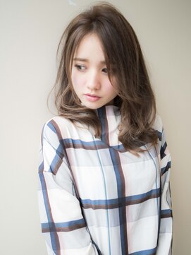 サードバイローラン(THiRD by ROULAND) ネイビーカラー　かき上げヘア