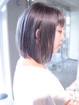 ロリム(RorriM)&nbsp;前下がりボブ　シルバーラベンダー　ダブルカラー