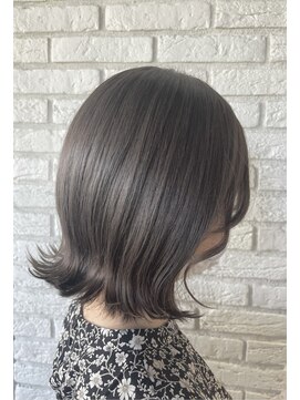 リーオオサカ(Lee Osaka) 【Lee大阪店】垢抜け外ハネ アッシュブラウン/新出奈津樹