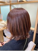 表面軽めの切りっぱなし風レイヤーボブ