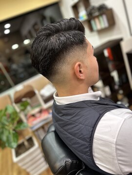 縁 ハナレ(en 870) サイドパートバーバースタイル