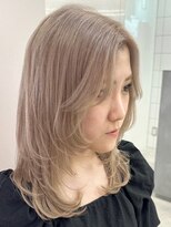 ウィコ 新宿(WICO)&nbsp;レイヤー×ベージュ[新宿駅/大人ガーリー/ダブルカラー]