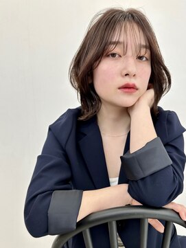 ヒビヲ(HIBIO) ナチュラルボブレイヤーミニボブダブルカラーハイライトブリーチ