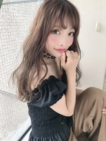 ロングヘアでひし形 好印象◎小顔ゆるふわ無造作カール/era加藤