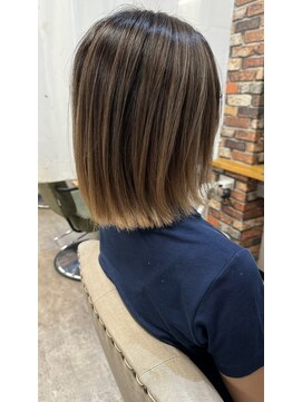 ルーナヘアー(LUNA hair) 『京都 山科 ルーナ』バレイヤージュ ベージュ ボブ