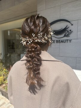 カペリベラ 寝屋川店(Capelli Bella) 編みおろしヘア