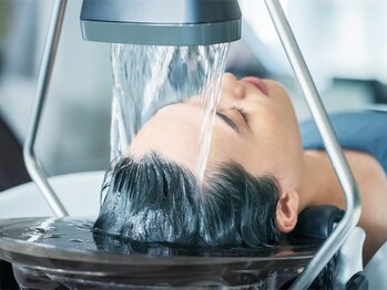 フレアー(FLAIR)の写真/多彩なヘッドスパが魅力！その日の気分に合わせてメニューが選べるので、心も髪もリフレッシュできます♪