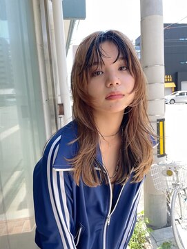 イロ(IRO) ミディアムレイヤー