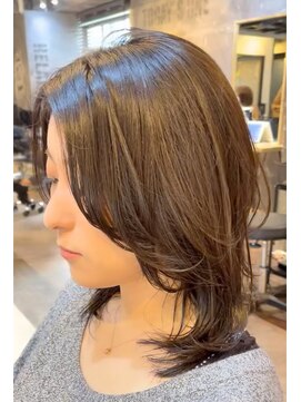 エント(ent) ミディアムハッシュカット