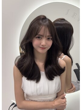 ジュイル ハラジュク(JEWIL HARAJUKU) 流れる顔周りとミディアム