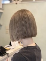 カルム(calme)&nbsp;【吉富】切りっぱなしボブ/ミルクティーベージュ