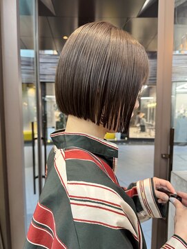 ミィ 表参道(mee.) 似合わせカット ボブヘア 縮毛矯正 ミニボブ 切りっぱなしボブ