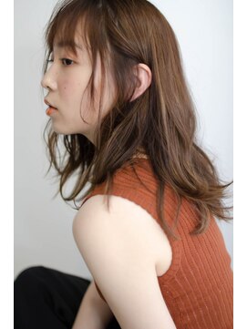 アコロン(acoron) 小顔カット＿センシュアルショート＿インナーカラー＿スパイラル