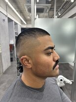クロムトウキョウ ザ バーバー ネオン 新宿店(CHROM TOKYO the Barber ne/on) buzzcut