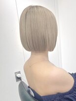 ミラ 新宿(MILA)&nbsp;ブリーチダブルカラー/前髪あり切りっぱなしハイトーンボブ/新