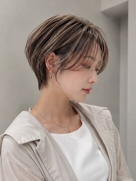 アイシー 関内(ICY) ICY秋成「ニュアンスハイライト&くびれショート」