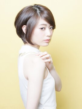 アンダートゥリー(_TREE) 【_TREE表参道】 担当遠藤　大人ボブ[フェミニン×ヌケ感]