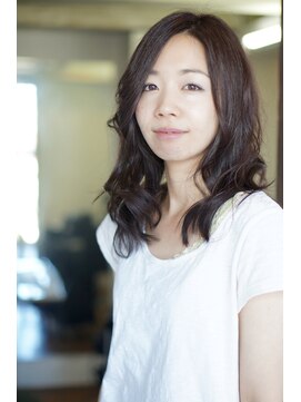 キローネ(Kirowne) 前髪長めな大人可愛いミディアムレイヤー 《kirowne 下北沢》