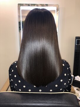 アールサロン アオヤマ(Rr SALON AOYAMA) プラチナミネコラ