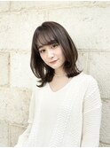 外ハネ切りっぱなしミディアム　ココアブラウン