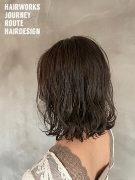 ヘアワークス ジャーニー(HAIR WORKS JOURNEY) 20代/30代/40代/透明感溢れる外ハネミディ