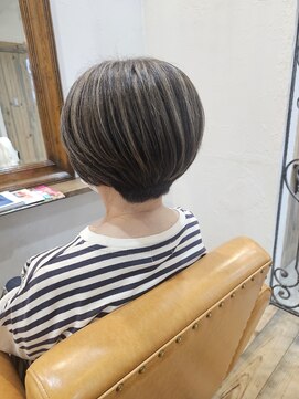 スウィープ(sweep) ショート×太めハイライト