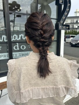 ニド(2do) ショコラブラウン＋編みおろしアレンジ