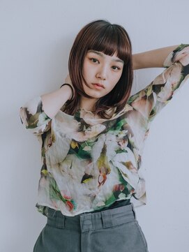 リノ 金山(Rino) デザインカラー/レイヤーカット/ウェットヘア/オリーブベージュ