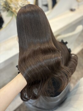 ラビス(Lovis) ホワイトグレージュ/ミニウルフ/チェリーブラウン