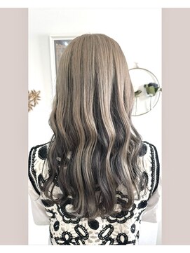 リブラ(Libra) 【周りと被りたくない方へ】Whitebeige&Black♪