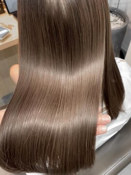 アフロート ディル(AFLOAT D'L) 艶髪透明感ブラウンミルクティーベージュコスメストレート